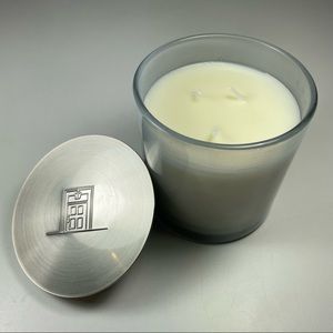 NWT Everhome 14oz Sanoli Rose & Sage 3-wick jar candle with lid in grey